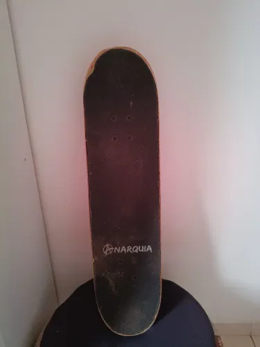 Skate da DropDead/Hideout usado