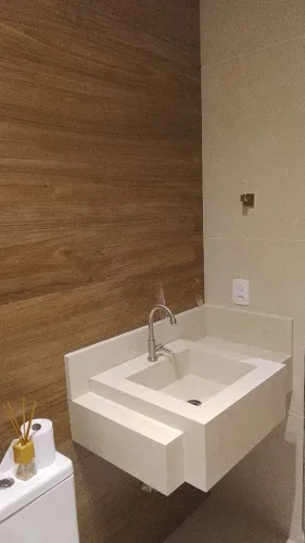 Alemão porcelanatos, pias e nichos.
