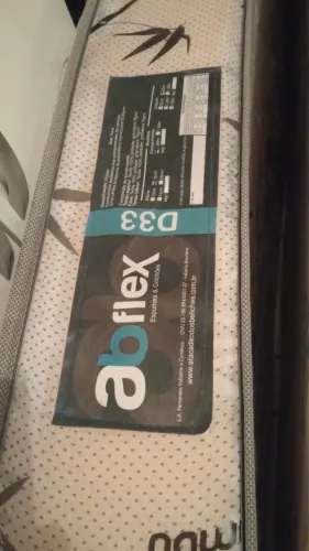 Vendo colchão solteiro D33