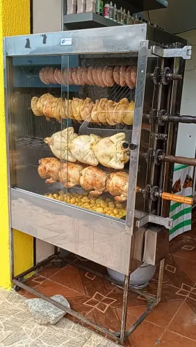 Máquina de assar frango