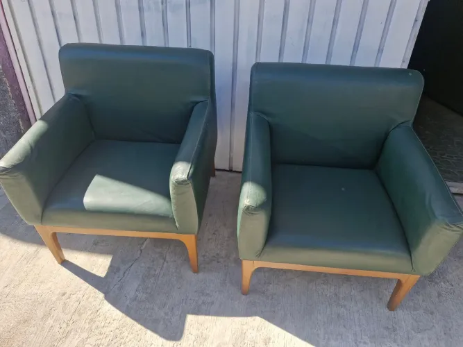 02 Poltronas em couro Minuano