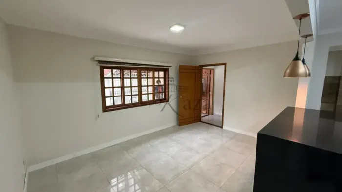 Imperdível - Oportunidade - Casa - Bosque dos Eucaliptos - 3 Dormitórios - 156m².