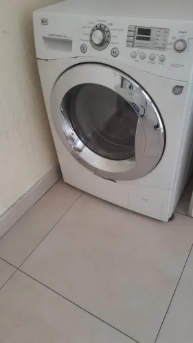 Lava e seca LG 10 kg 