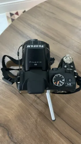 Fujifilm s4000