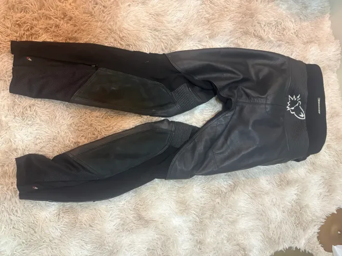 Calça 100% couro motociclista 