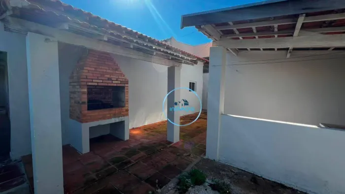 (LOC-679) Casa com 2 dormitórios para alugar, 70 m² por R$ 1.826/mês - Centro - São Pedro/