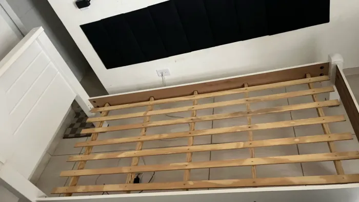 Cama de solteiro 