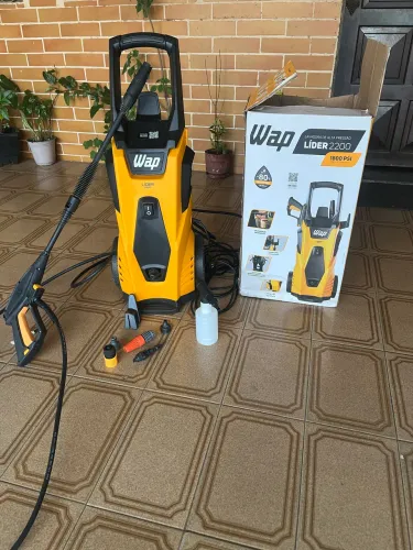 Lavadora de alta pressão Wap líder 2200 . Praticamente nova