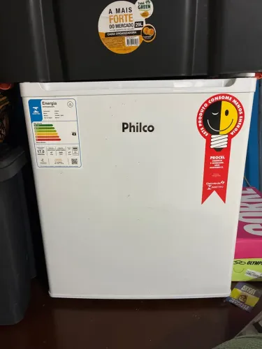 Frigobar Philco 47 Litros Compacto 220V menos de um mês de uso