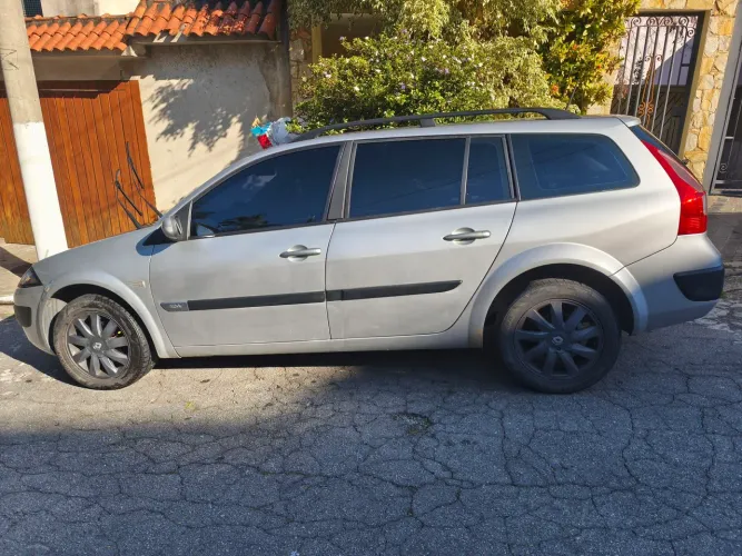 Renault Megane Grand Tour Dynam. Hi-flex 1.6 16V 2011
