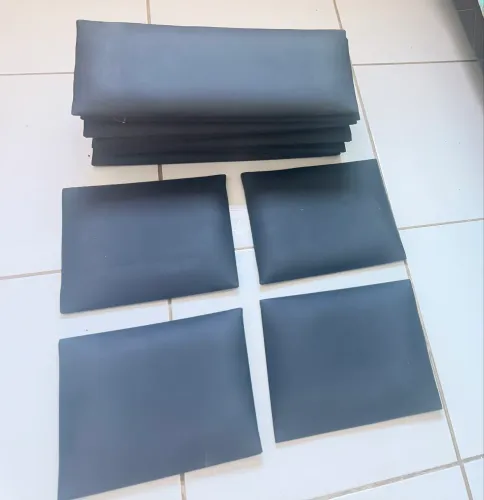 Cabeceira de cama casal em placas