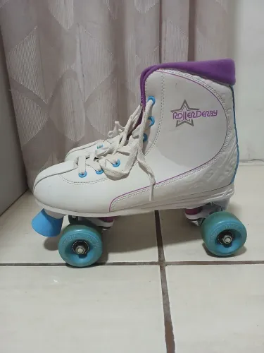 Patins Quad Roller Derby (tamanho 40)