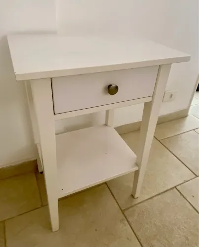 Mesa cabeceira Tok Stok em madeira branca
