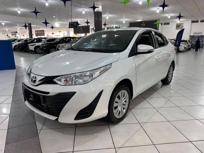 Toyota Yaris XL Live Sedan 1.5 Flex 16V 4P AUT 2021