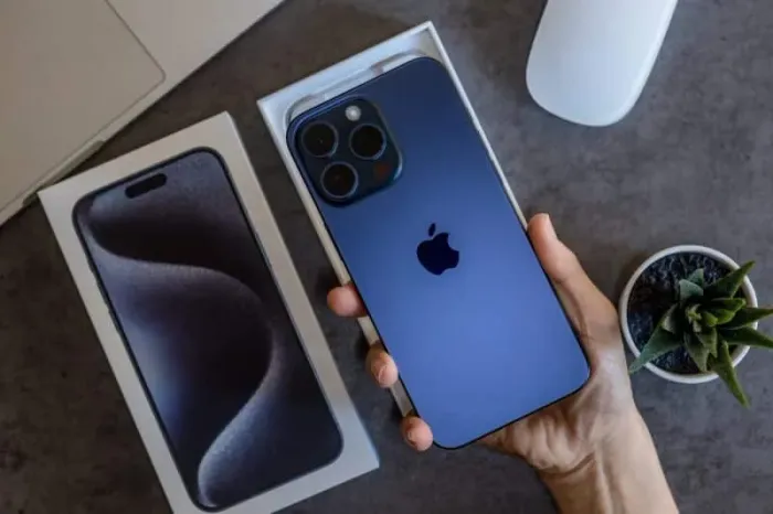 ? iPhone 15 Pro Max - Azul ?