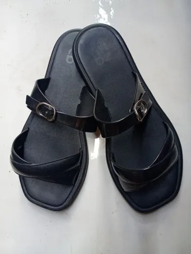 Sandália Zaxy Preta - Estilo Slide com Fivela - Tam 37<br>