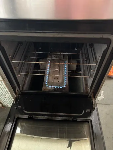 Fogão funcionando perfeitamente bem, barato 