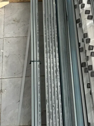 Vende-se canaleta 3.0m