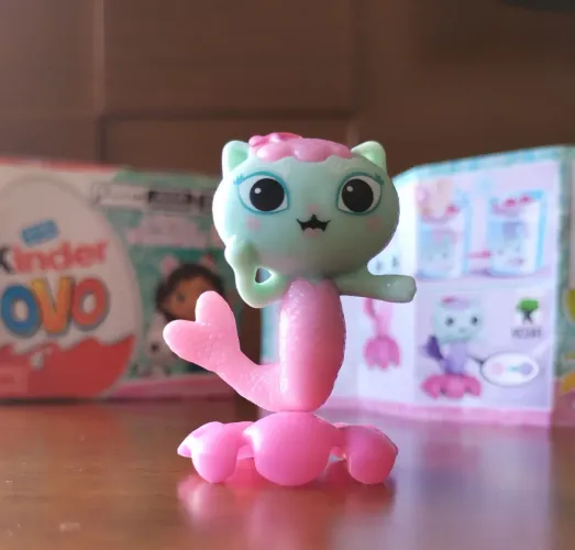 Sereiata Brinquedo Coleção A Casa Mágica da Gabby Kinder Ovo