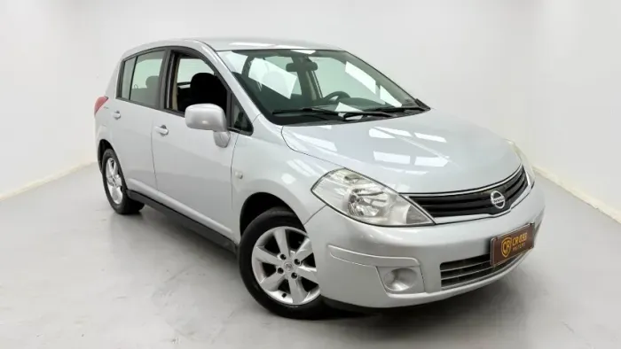 Nissan Tiida S 1.8/1.8 Flex 16V Mec. 2012