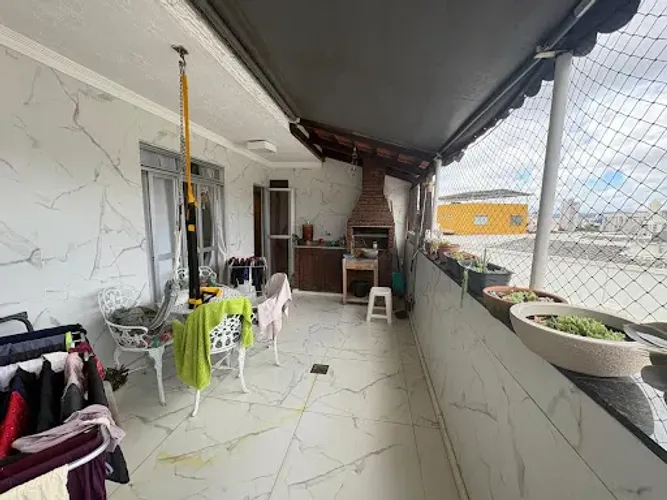 Cobertura com 3 dormitórios à venda, 198 m² por R$ 495.000,00 - Mundo Novo - Juiz de Fora/