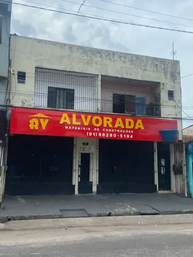 Vendo prédio comercial no canteiro do Paar com 4 aptos na parte superior do prédio.