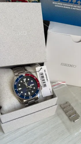 Relógio Seiko 5 Sports Pepsi SRPD53 Automático - Full Set (Com Caixa e Tag)