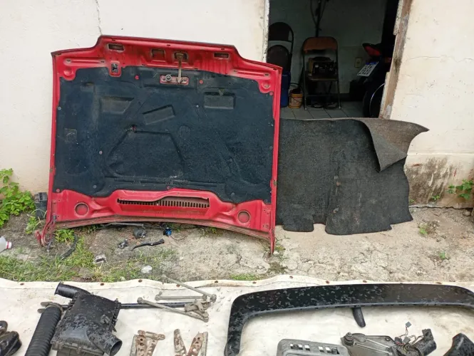 Vendo forro antichama tapete da mala ventilador do ar, vidro do farol do escort XR3 1.6 1