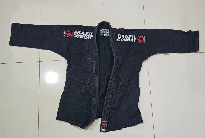 Kimono Brazil Combat + Faixa Branca tamanho A1