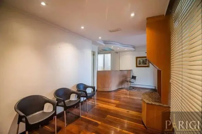 Casa com 6 dormitórios para alugar, 300 m² por R$ 16.725,00/mês - Floresta - Porto Alegre/