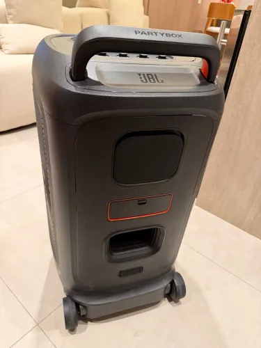 Caixa de som JBL 520