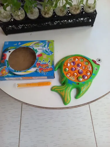 Brinquedo pega peixe