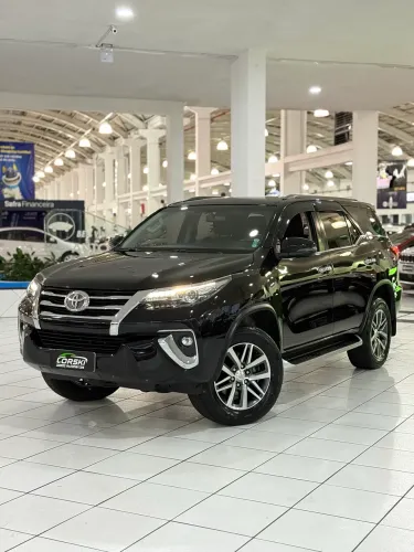 Toyota Hilux SW4 SRX 4X4 2.8 TDI 16V Dies. Aut. 2019