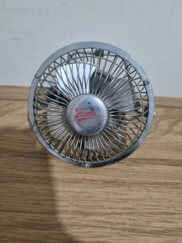 Mini ventilador de mesa Retrô anos 70
