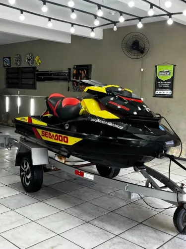 Jet GTR 215 ano 2015