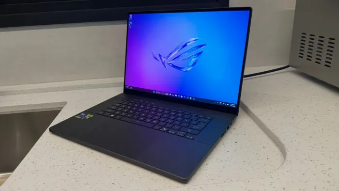 Rog Zephyrus G16 - RTX 5070