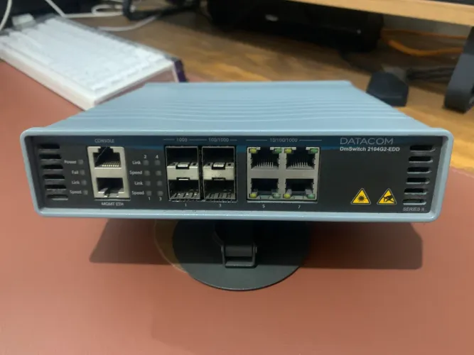 DmSwitch 2104G2-EDD DATACOM