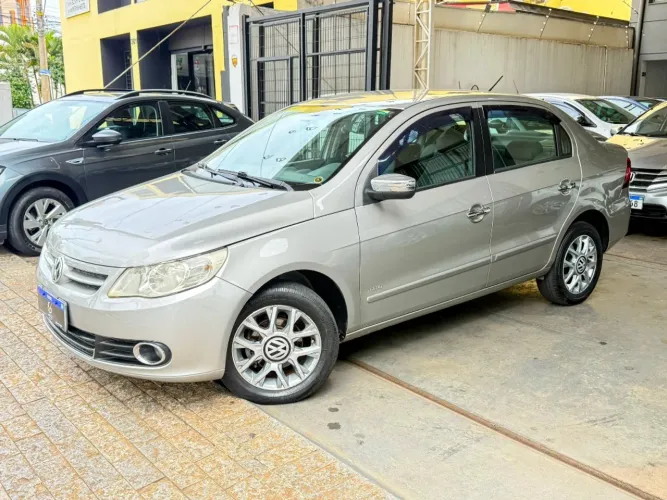 Volkswagen Voyage I Motion 1.6 MI Total Flex 8V 2012