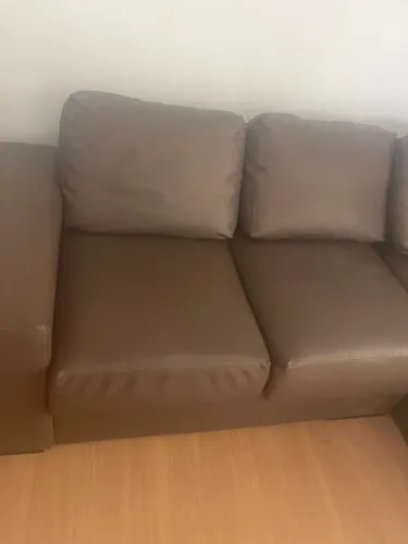 Sofá 3 lugares Confortável - Cor Marrom