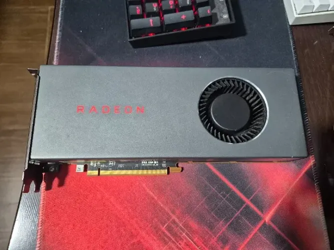 Placa de vídeo AMD Radeon RX 5700 8GB