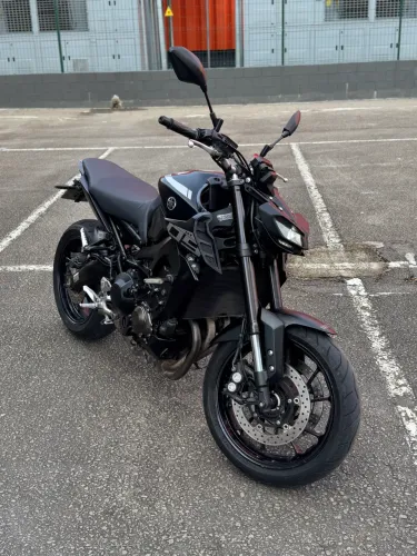 YAMAHA MT 09