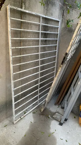 Grade e porta