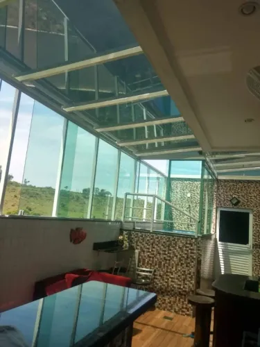 OTIMO APTO 130 METROS , NOVO, PERTO DA PRAIA, SEGURO, 1 ANDAR, ATE 6 OU 7 PESOSAS. NOVINHO