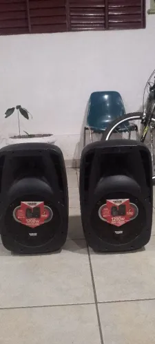 Caixa de som acústica para festas e salões novik 1200 Watts.