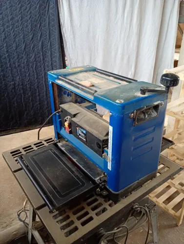 Plaina de bancada + Fort-G 127 volt 2000 watt com pés serra circular Still