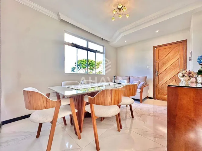 Cobertura com 4 Quartos sendo 2 suítes à Venda, 160m², Santa Mônica, Próximo à Rua Ministr
