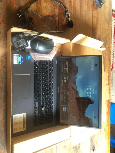 Vendo notebook novo