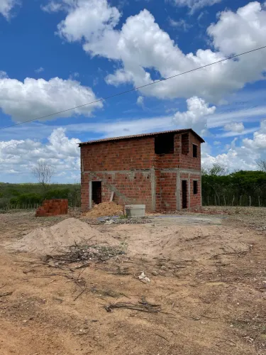 SITIO EM PARAMOTI LOCALIDADE MELADO AÇUDE