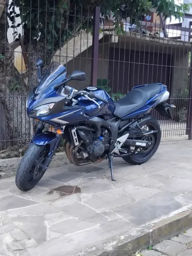 Fazer 600 Ótimo estado Pneu traseiro Michelin zero.