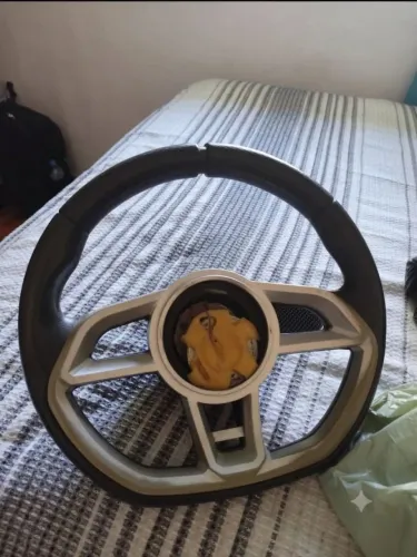 Vendo volante só comprar a parte da buzina